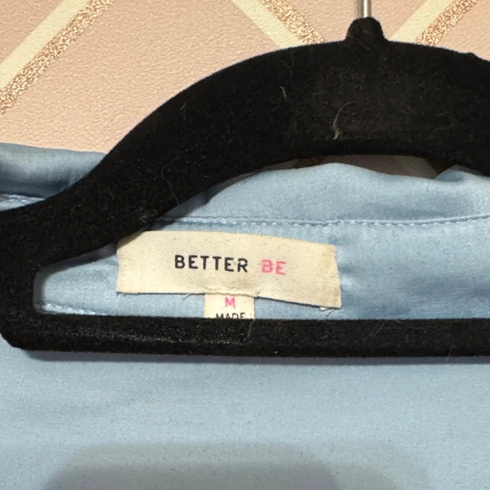 Light Blue Satin Cropped Blouse Medium - Picture 2 of 2
